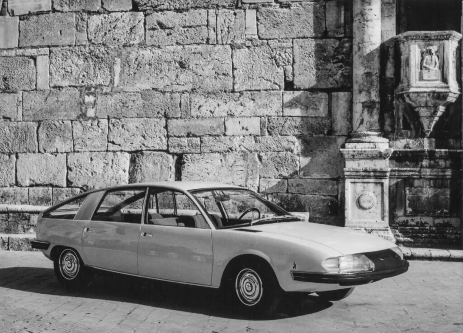 BMC 1800 Aerodinamica, 1967: Die British Motor Corporation griff nicht zu, aber etliche andere Hersteller kopierten die Linie.