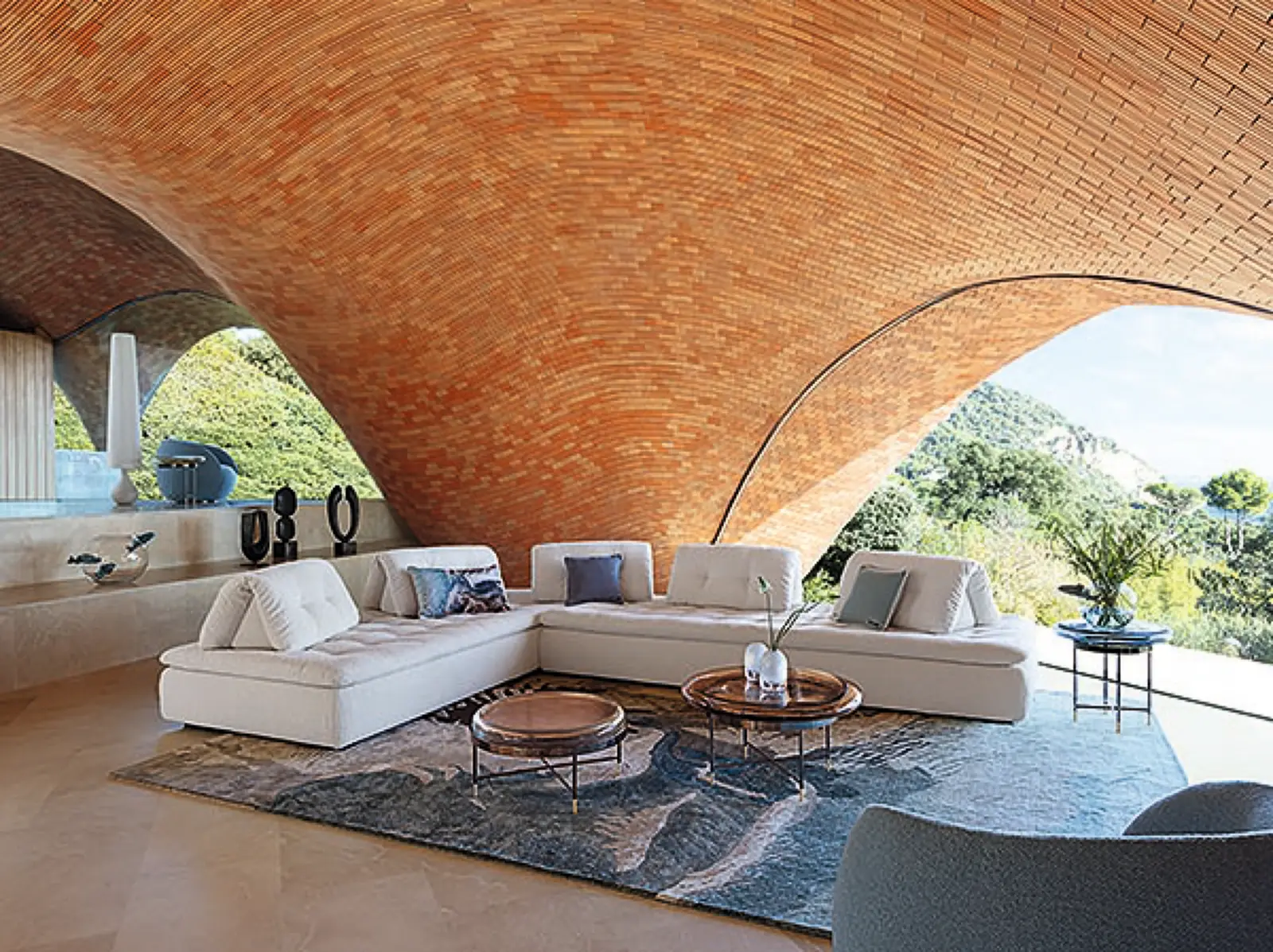 Neuheiten der Frühjahrs- und Sommerkollektion von ROCHE BOBOIS
